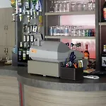 Hotel Le Xiv 3*